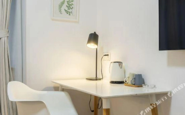 Occasion Inn (Qingdao Zhanqiao Zhongshan Road Subway Station)