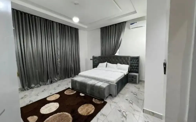 Zorah's Apartment