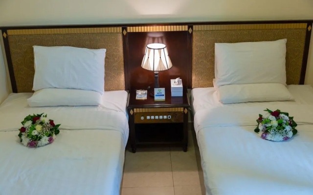 Dream Palace Hotel