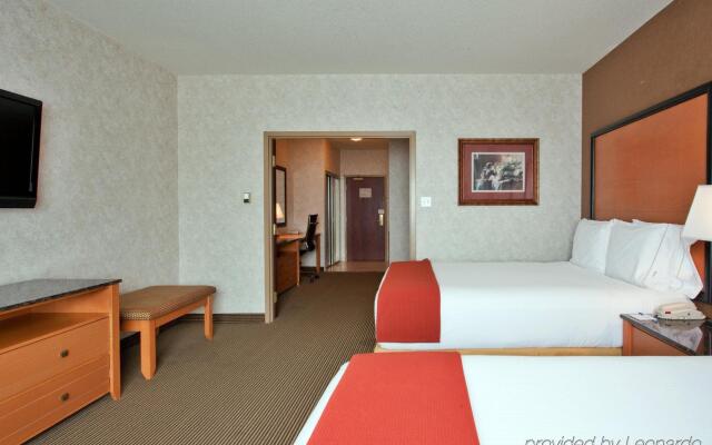 Holiday Inn Express Hotel & Suites Calgary S-Macleod Trail S, an IHG Hotel