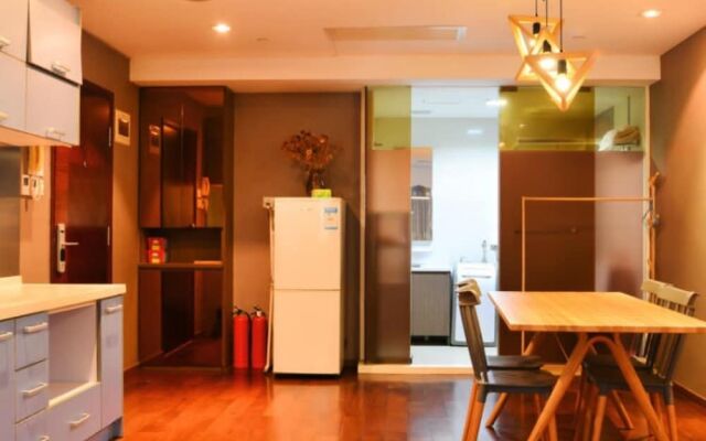 Big Hero Apartment Hotel (Shenzhen Futian Port)