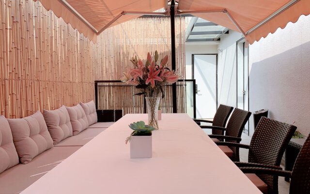 Dalian Luck Art Hotel