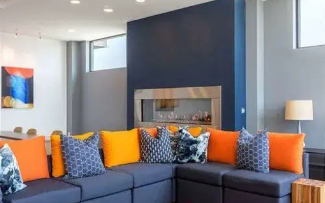 Hearth 219 Chic 1/1 in Santa Clara by RedAwning