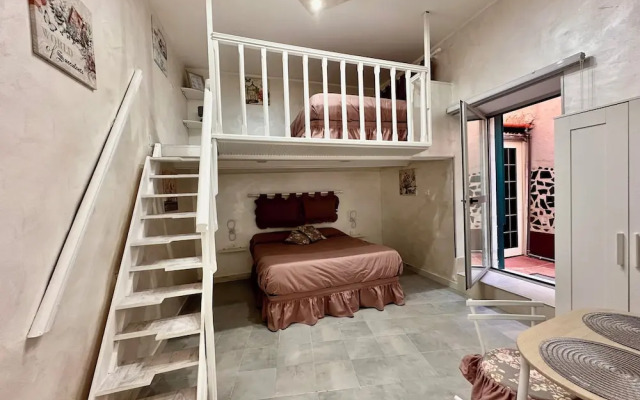 Roila House