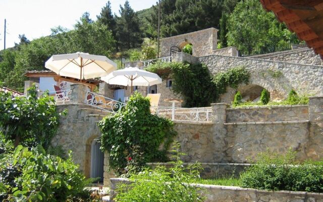Kiriaki Guesthouse & Suites