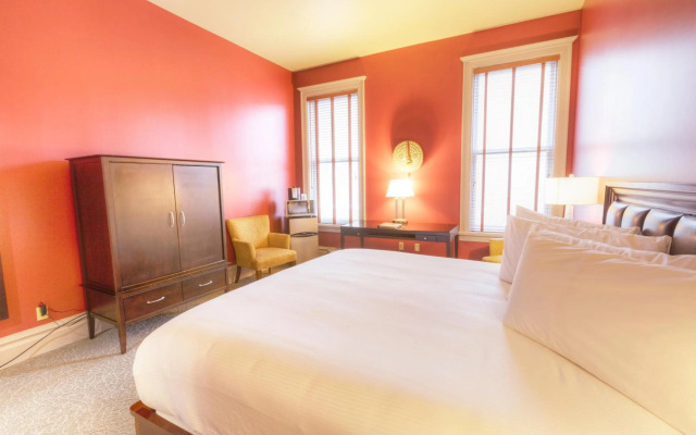 Montvale Hotel