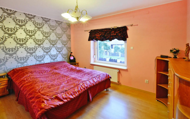 Comfortable House by the Lake, Insko