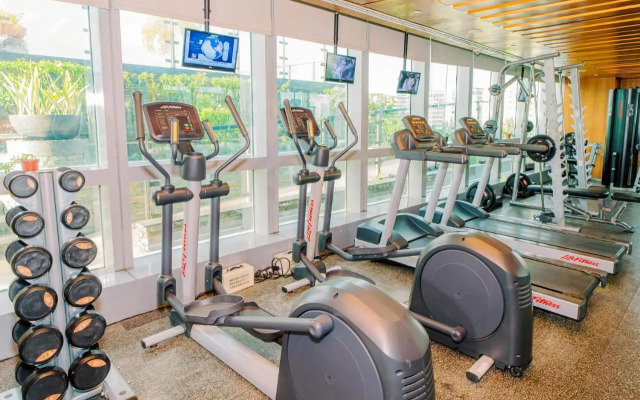 Convenient City Stay in Iloilo Business Park