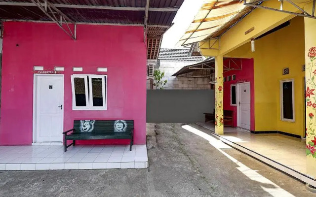Spot on 2106 Homestay Flamboyan