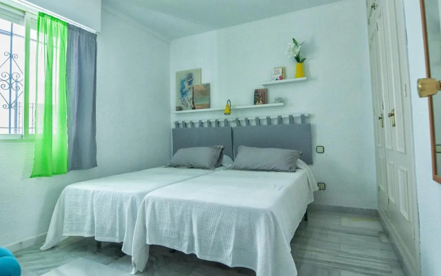 Luminoso y fresco apartamento en 2ª línea de playa