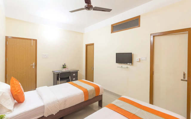 Home Stay Down Town By OYO Rooms