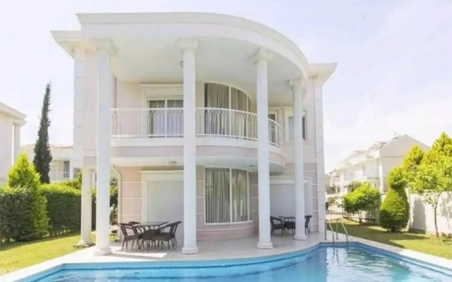 Tolerance 4-bed Golf Villa