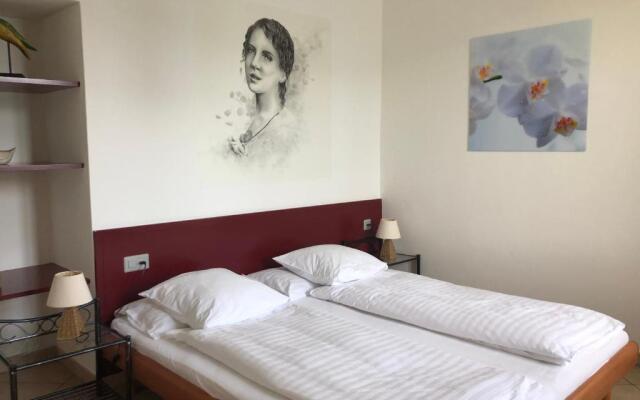 Art Hotel Ristorante Posta Al Lago