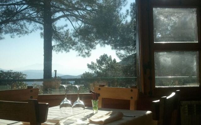 Hostal-Restaurante Fogón de Gredos