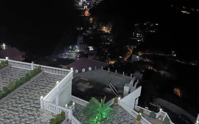 Zurapalace Hotel	