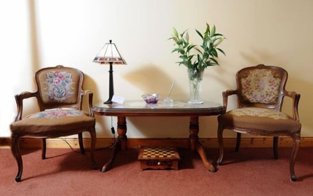 Whitethorn Lodge