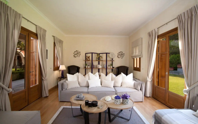 Villa Veneziano – Suites & Villa.