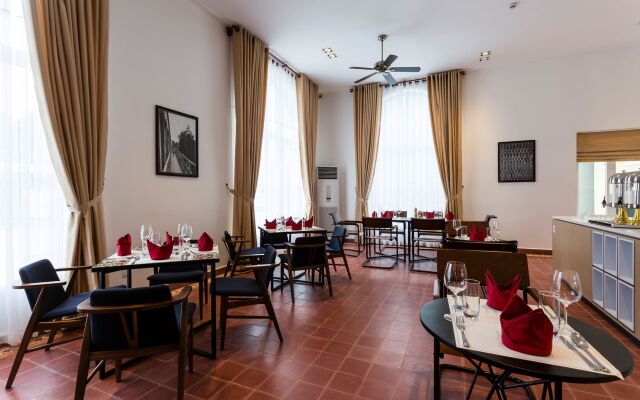 Boutique Kampot Hotel
