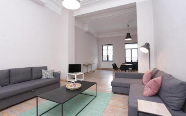 Parlamentarium apartment