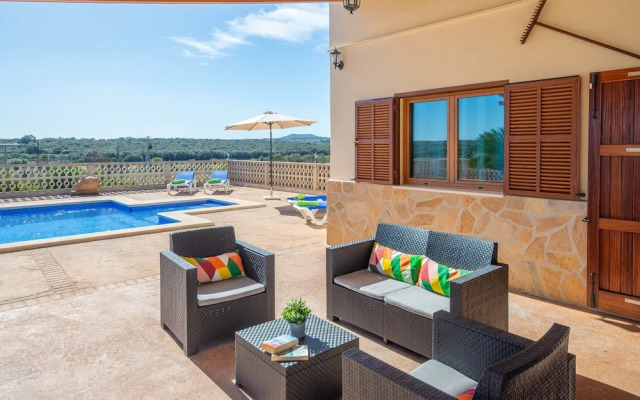 Vista Sol in Ariany With 2 Bedrooms and 1 Bathrooms