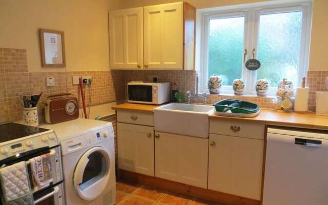 Foxgloves, Bungalow. 5 Mins to Holiday Amenities