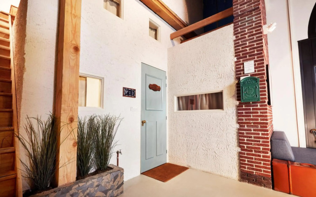 Hotel Not Hotel Amsterdam