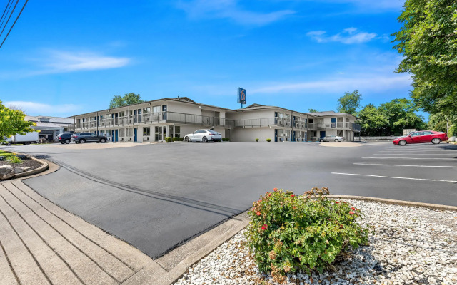 Motel 6 Murfreesboro, TN