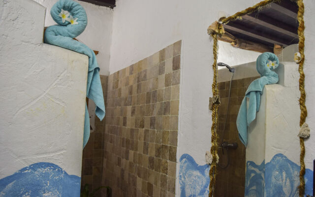 CHALET TROPICAL Hotel & Restaurant-Pizzeria