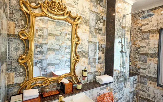 Mayfair Manor Alibag