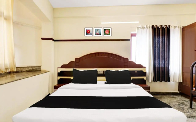 OYO 15837 Hotel Rvee's Regency