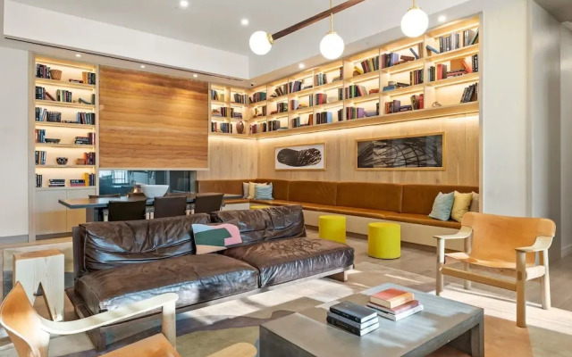 New 1BR Condo on Rainey St-Rooftop Pool
