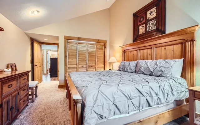 8712 Ski Tip Townhomes 3 Bedroom Townhouse