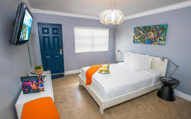 Hollywood Beach Suites