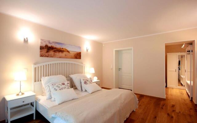 Gutshaus Silvitz by Rujana