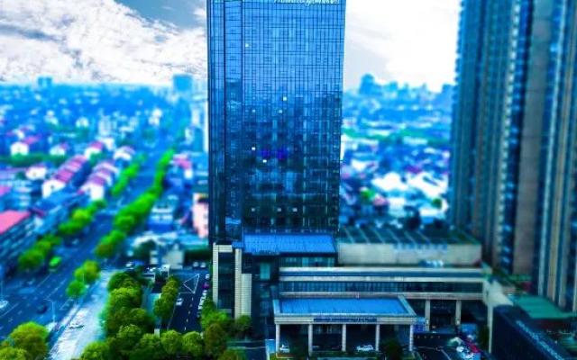 Howard Johnson Huadu Plaza