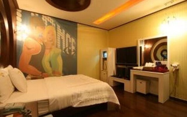 Golden Motel
