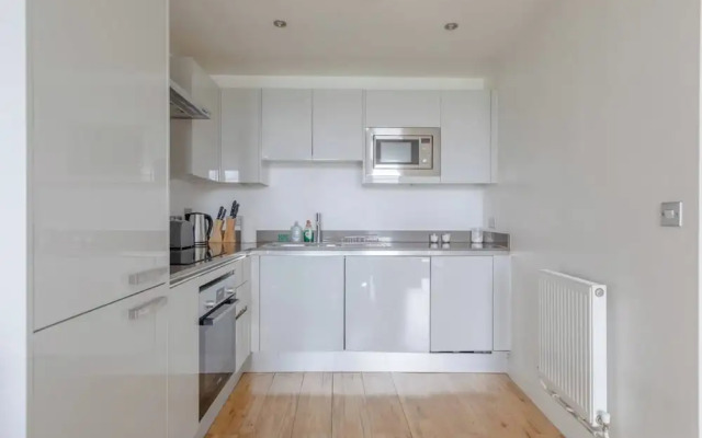 Sleek & Sunny 1BD Flat Near Greenwhich - Deptford!