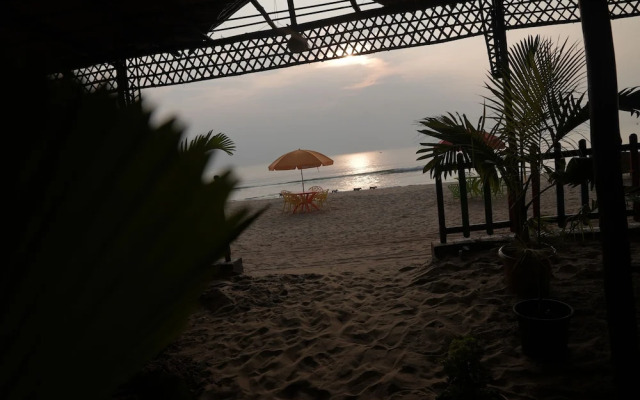 Livin Waves Beach stay and cafe
