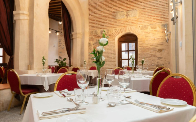 Hotel San Antonio El Real