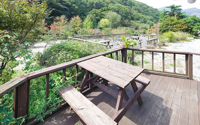 Yangpyeong Mountain Story Pension