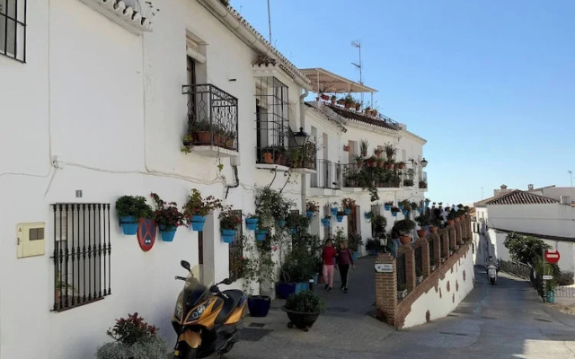 Villa With Pool, Walk to Beach, Restaurants, Shops