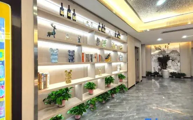 Haikou Fashion Party Hotel
