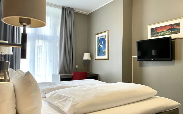 Karl Johans gate 35