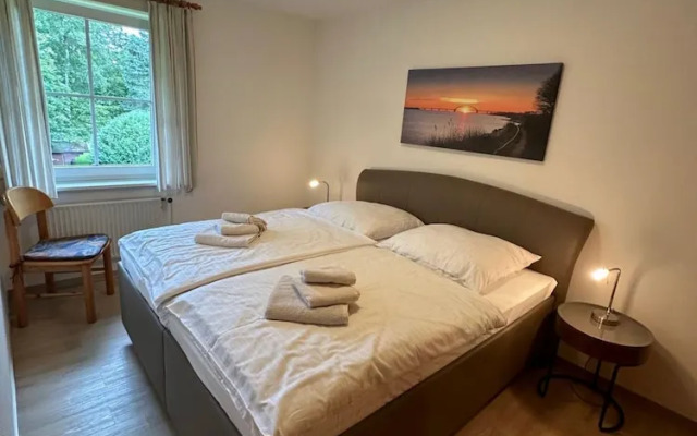 Coastal Comfort With Garden