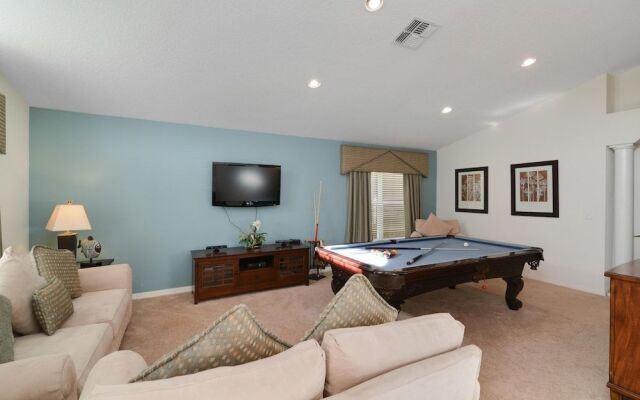 Pixar Movie Playhouse by VillaDirect