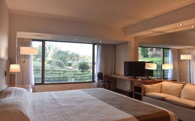 Yacht & Golf Club Paraguayo, a Tribute Portfolio Resort