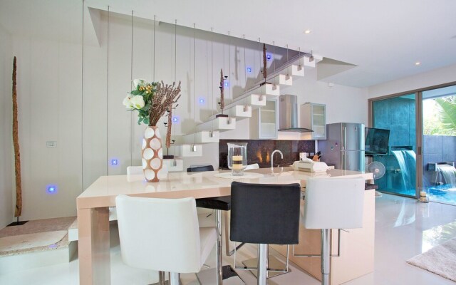 Villa Friendship 7