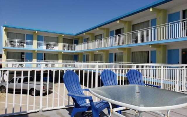 Tropicana Motel