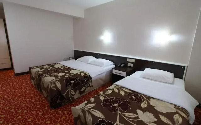 Hotel Ozeren 2