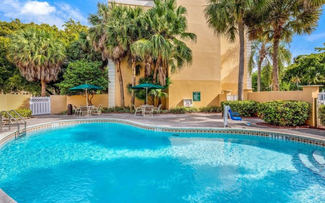 La Quinta Inn N Suites Miami Lakes